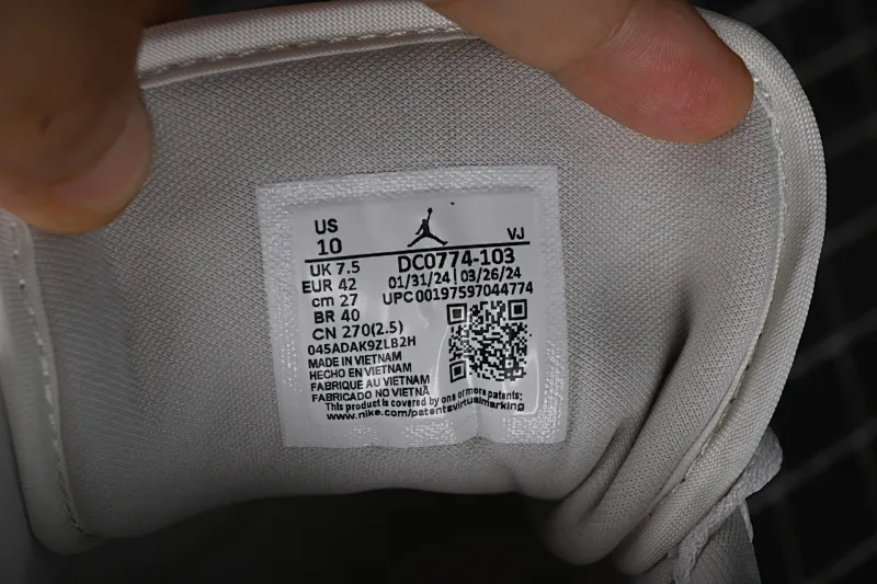 All categories Air Jordan Jordan series basketball shoes Air Jordan 1 Low G version pure original Air Jordan 1 Low AJ1 Joe 1 white gray low-top cultural casual sneakers DC0774-103